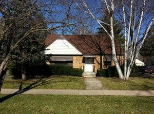 670 Algona Ave, Elgin, IL 60120