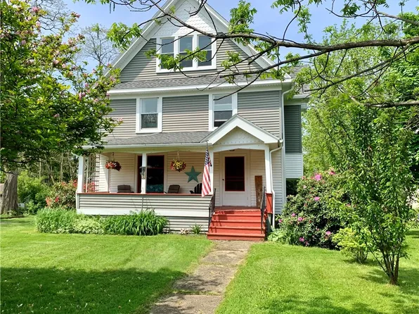 1167 County Line Rd, Hamlin, NY 14464