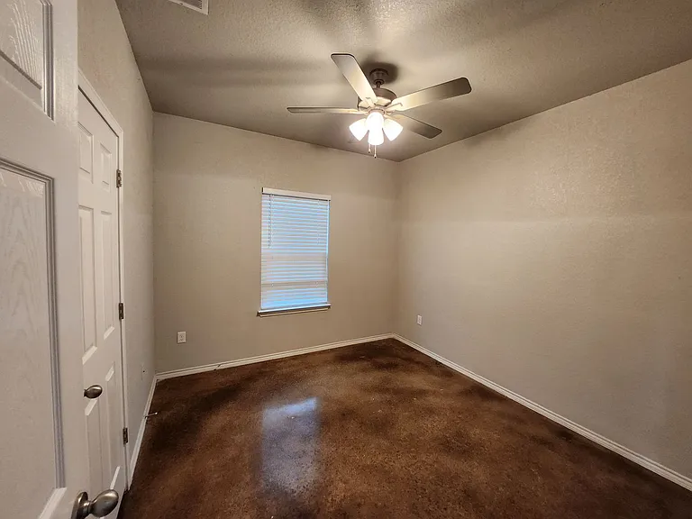620 Heathers Way — Photo 8