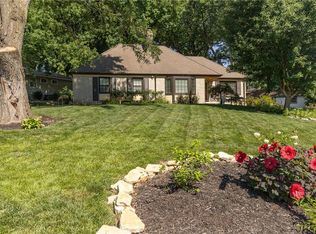 4934 Howe Dr, Roeland Park, KS 66205