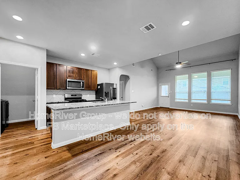 2907 August Mist Ct — Photo 2