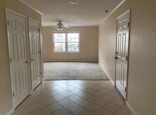 808 E Pembroke St APT 3, Tuscola, IL