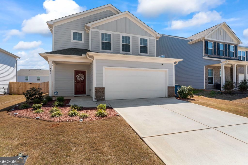 813 Royal Red Ct, McDonough, GA - View 2