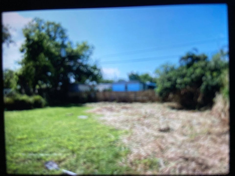 2nd image of 113 Grace Ave