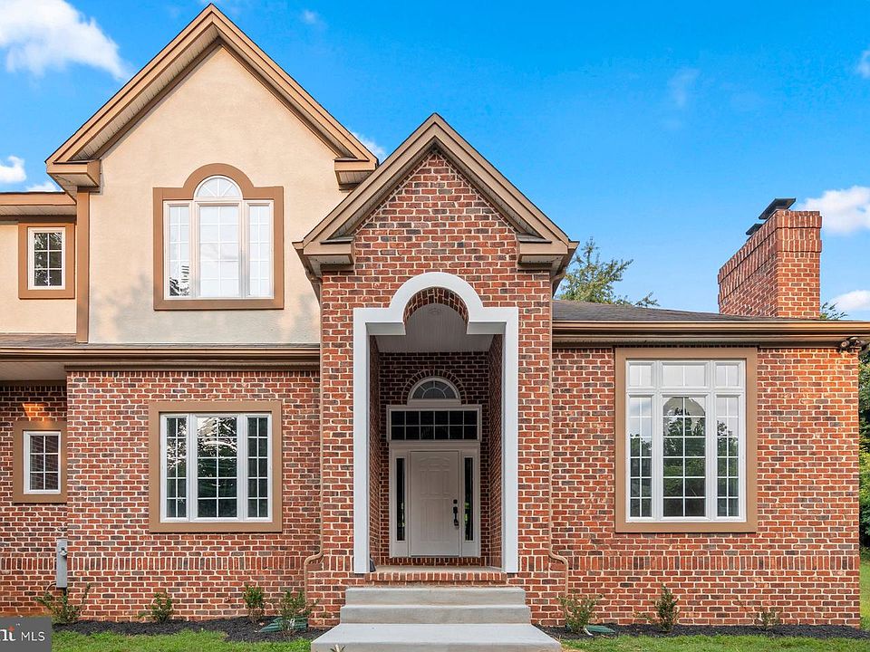 1st image of 705 Singer Rd