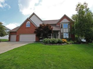 1990 Farmsbury Dr, Reynoldsburg, OH 43068