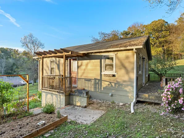 4500 McCahill Rd, Chattanooga, TN 37415
