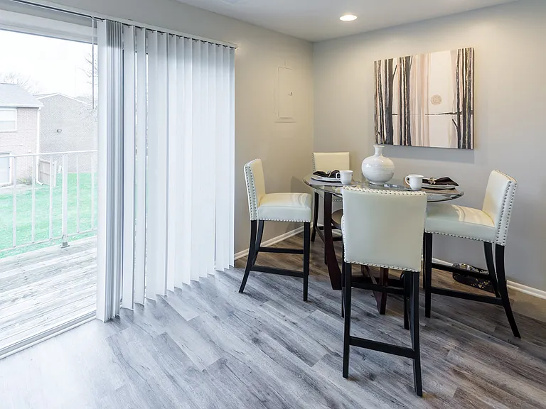 Mills Crossing Apartments and Townhomes — Photo 7