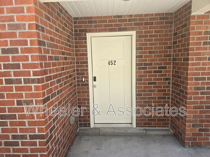 3 bed, 2.5 bath, 1530 sqft, $2,200 — Photo 4