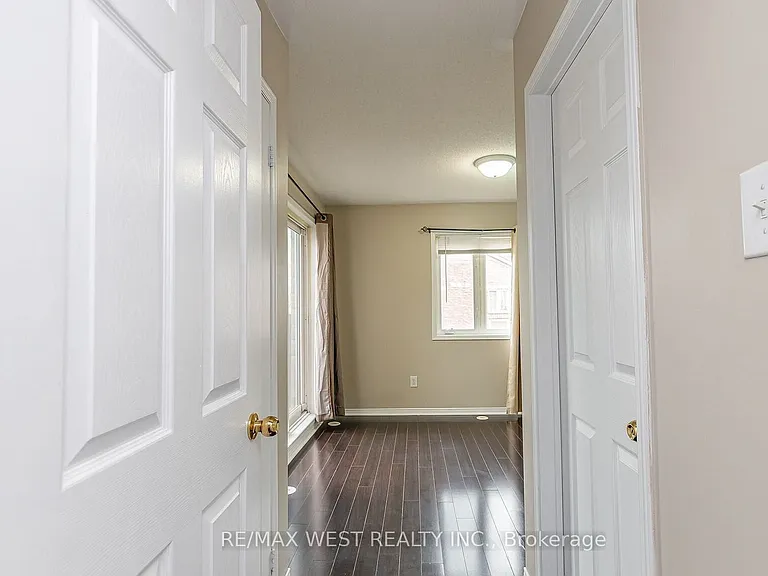 4975 Southampton Dr #218 — Photo 28