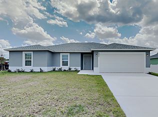 992 SE Browning Ave, Port Saint Lucie, FL 34983