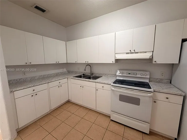 13264 Old Biscayne Dr #405 — Photo 12