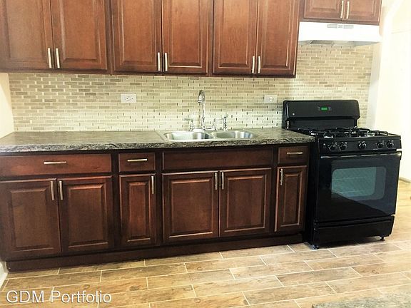 2nd image of 3047 W Cortland St APT 2