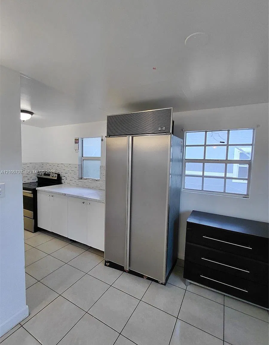 17 Ave Manor — Photo 4
