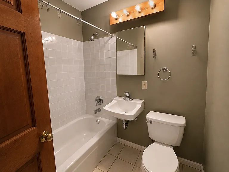 3019 Aldrich Ave S #1 — Photo 8