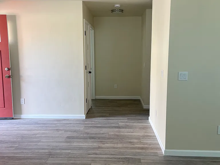 209 Auburn St — Photo 10