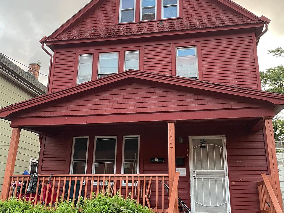1st image of 302 Lathrop St #1