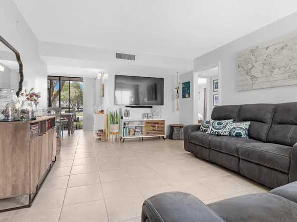 8400 SW 133rd Avenue Rd APT 112, Miami, FL 33183