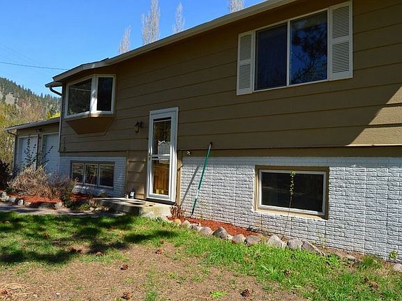 3rd image of 965 Montana Ave