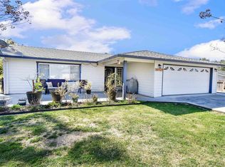 10929 Robinwood Ln, Sonora, CA 95370