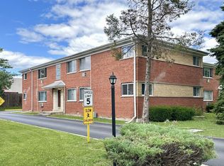 1316 Carol St #A2, Niles, IL 60714