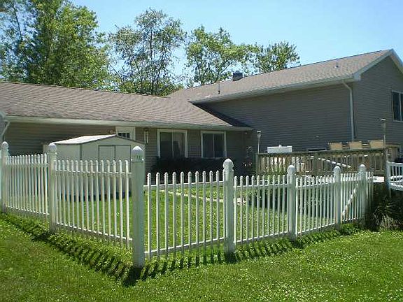 5th image of 1699 Crestwood Dr