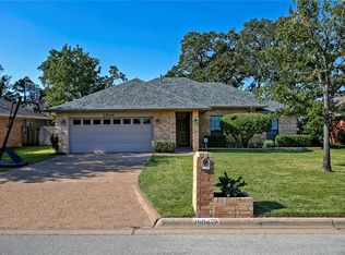 2904 Pueblo Ct S, College Station, TX 77845
