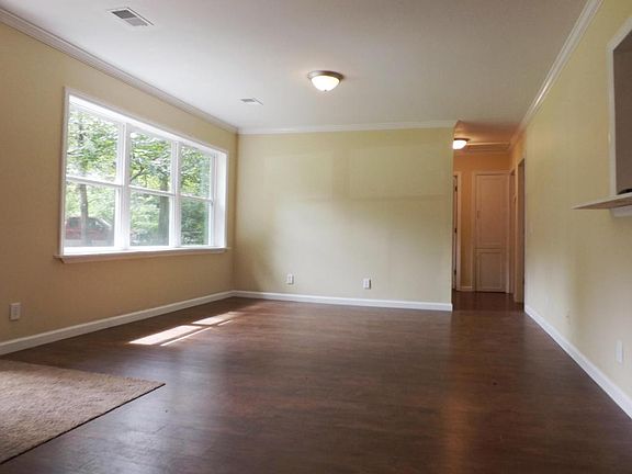 2nd image of 923 King Richard Dr