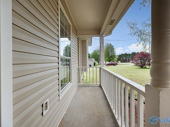 5th image of 108 Kathleen Dr