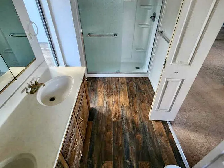 Main Bedroom Bathroom