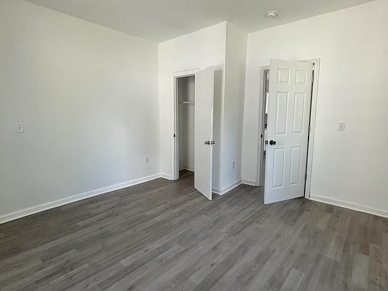1744 Hicks St — Photo 7