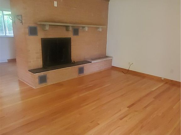 3rd image of 467 Lomar Dr