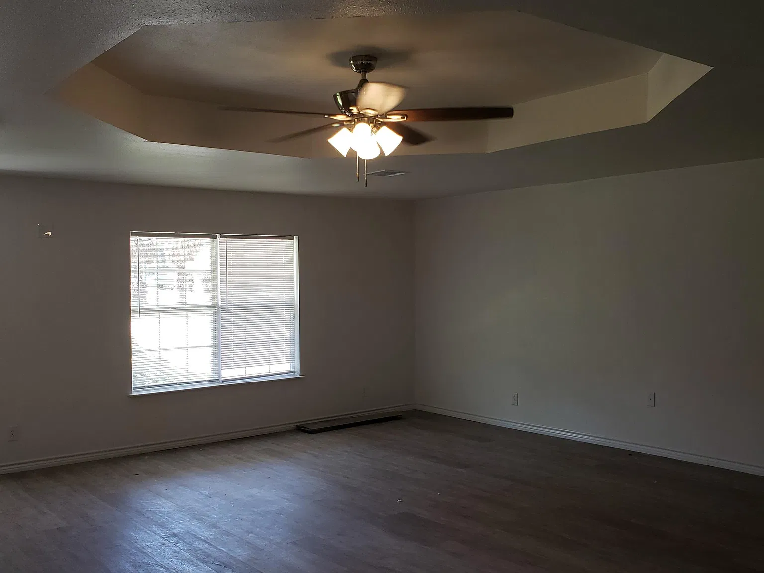 2 bed, 1.5 bath, 1350 sqft, $1,500 — Photo 4