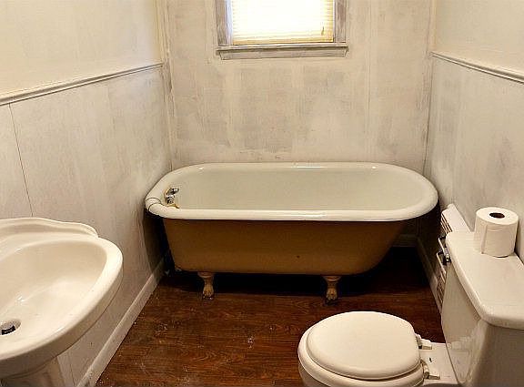 5th image of 104 Fleming St