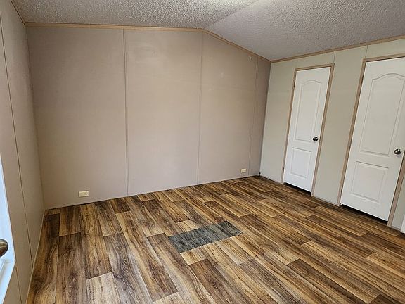 4th image of 800 S Eastgate St #552