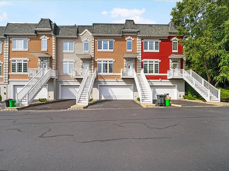 58 Alexander Ct — Photo 56