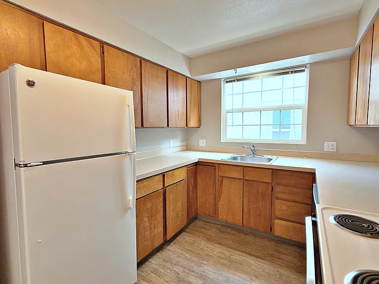 905 NE 94th Ave — Photo 28