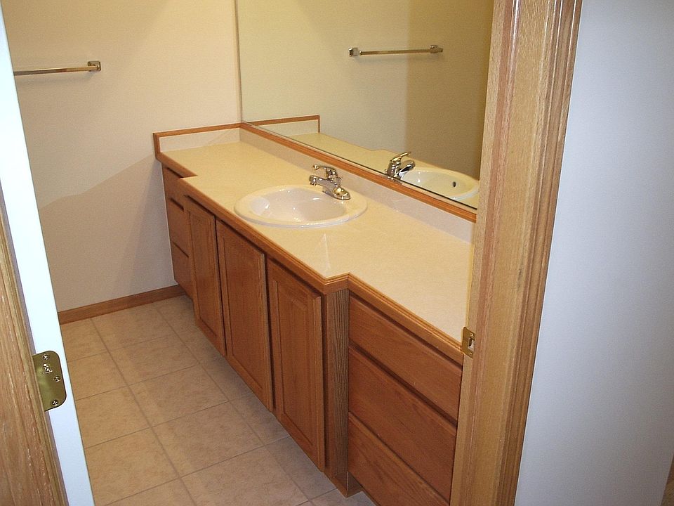 1st image of 3202 SE Grant St #3202