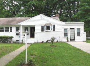 200 Stuttaford Dr, Sandston, VA 23150