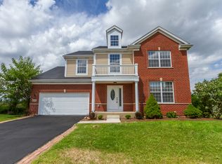 2210 Colchester Ct, Hoffman Estates, IL 60192
