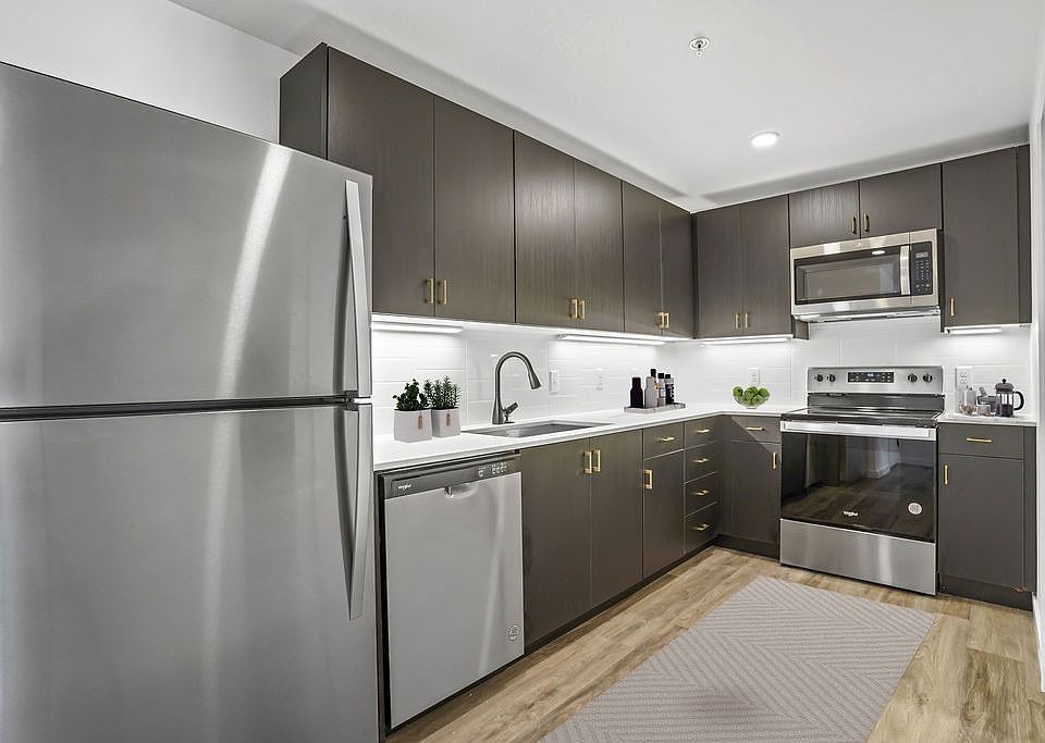 Unit B: Kitchen