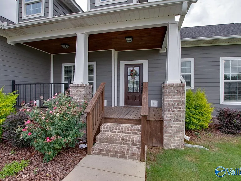 1837 Saddle Trace Ln — Photo 2