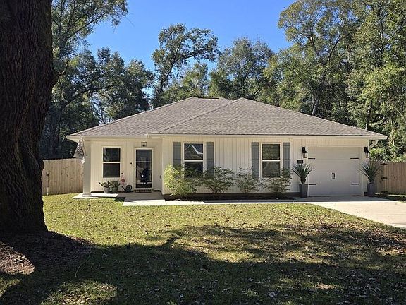 2nd image of 131 Calvert Oaks Dr N