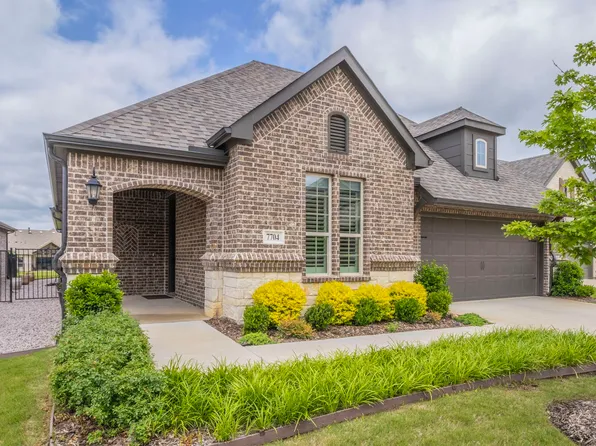 7704 Murcia Dr, Fort Worth, TX 76123