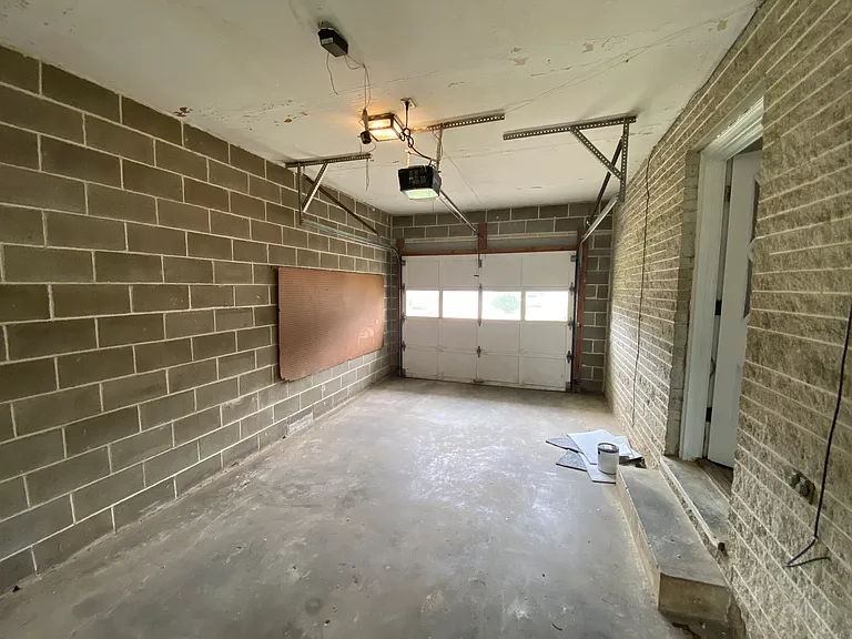 816 Gobin Dr — Photo 23