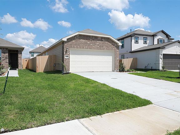 3rd image of 1419 Capitola Ln