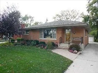 900 S Saylor Ave photo 1