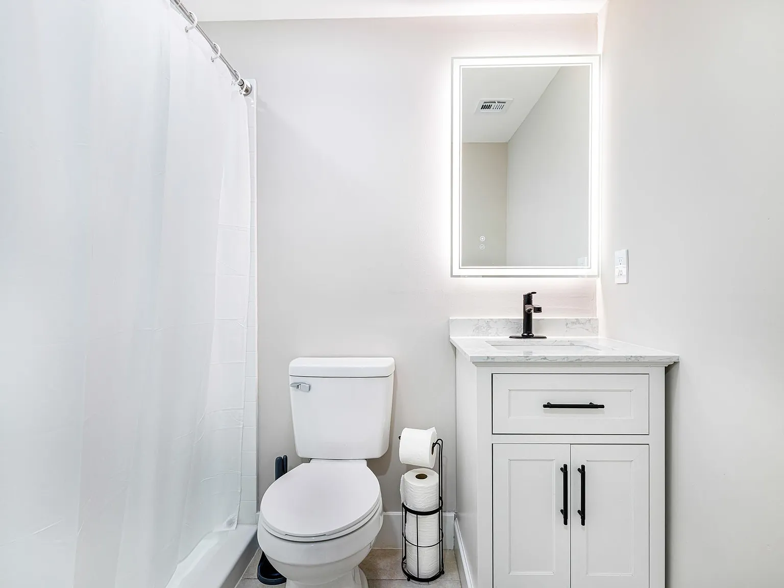 4 bed, 4.0 bath, 2458 sqft, $1,226 — Photo 4
