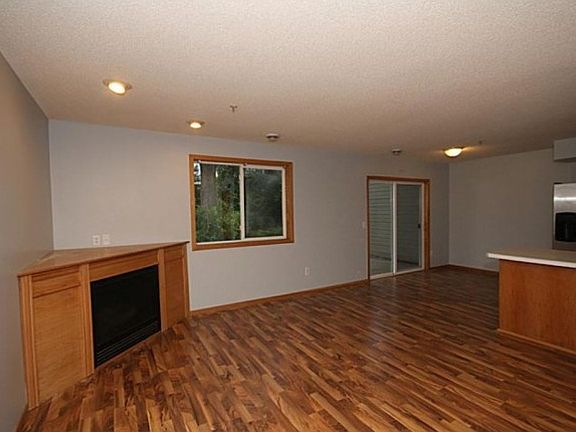 5th image of 1124 Norton Ave NE