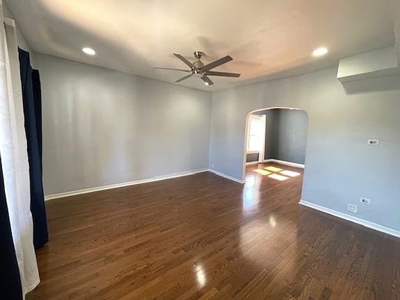 4th image of 5206 S Lockwood Ave Floor 2